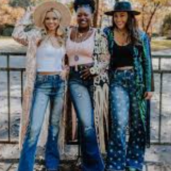 Southern Fried Chicks Nylon Sequin Open Front Longsleeve Duster - Picture 7 of 7